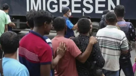 মালয়েশিয়ায় ৮২ প্রবাসীর আত্মসমর্পণ, ১৯ জন বাংলাদেশি আত্মসমর্পণ