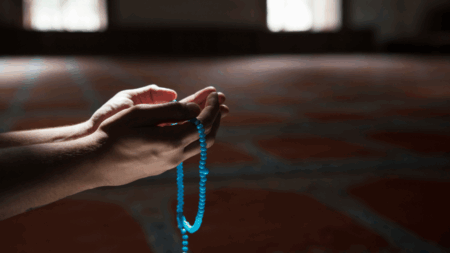 মর্যাদা বৃদ্ধির বিশেষ ১০ আমল