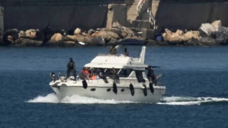 ফ্লোটিলার ৪০ জাহাজ আটকে দেয়ায় ইসরায়েলি রাষ্ট্রদূতকে তলব ইসরায়েলি রাষ্ট্রদূতকে তলব