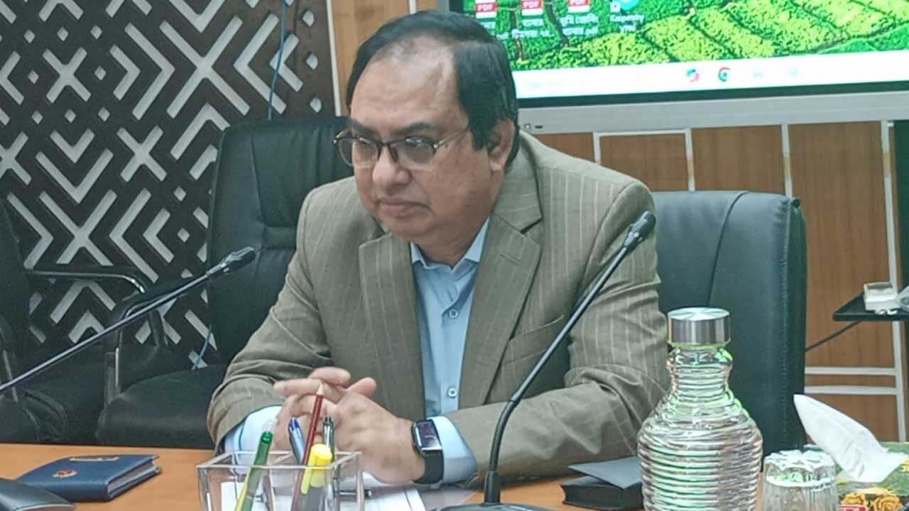 ভূমি মন্ত্রণালয়ে