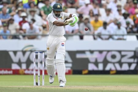 এশিয়ার প্রথম ক্রিকেটার বাবর