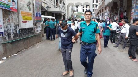 অপহরণের পর ১০ কোটি টাকা আদায়ের মামলায় লিপটন গ্রেপ্তার গ্রেপ্তার চরমপন্থী নেতা লিপটন