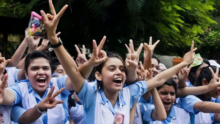 এইচএসসির ফল প্রকাশ, পাসের হার ৫৮.৮৩ শতাংশ জিপিএ-৫