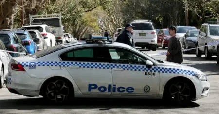 বন্দুকধারীর হামলা