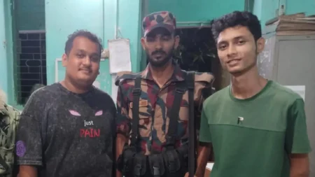 বিজিবির কাছে হস্তান্ত