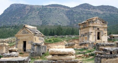 মন্দিরকে নরকের দরজা
