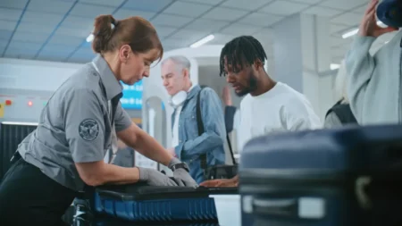 স্মার্টফোন আমদানি নীতি