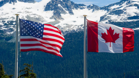 বিতর্কিত বিজ্ঞাপন ইস্যুতে কানাডার ওপর অতিরিক্ত ১০% শুল্ক আরোপের ঘোষণা ট্রাম্পের