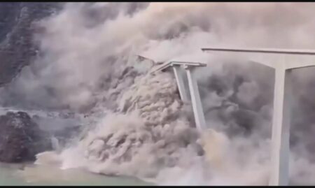 what happened hongqi bridge collapse