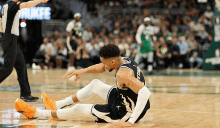 Giannis Antetokounmpo Injury Update: Will the Bucks Star Play vs. Sacramento Kings Tonight? Giannis Antetokounmpo injury update