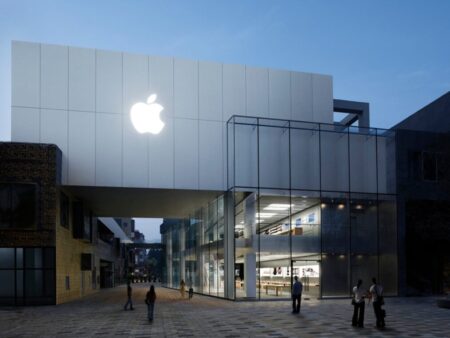Apple Announces Grand Opening of New Beijing Store at Livat Centre