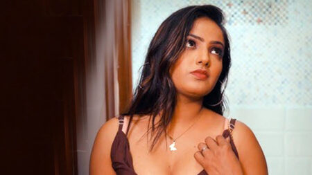 থ্রিলার ও রহস্যে ভরপুর এই ওয়েব সিরিজ, একা দেখলেই ভালো! ওয়েব সিরিজ