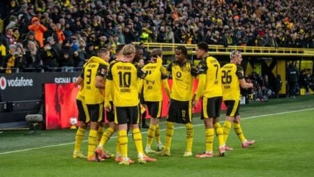 Borussia Dortmund vs Villarreal Champions League clash