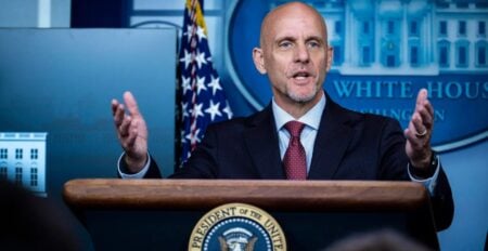 FDA aide resignation