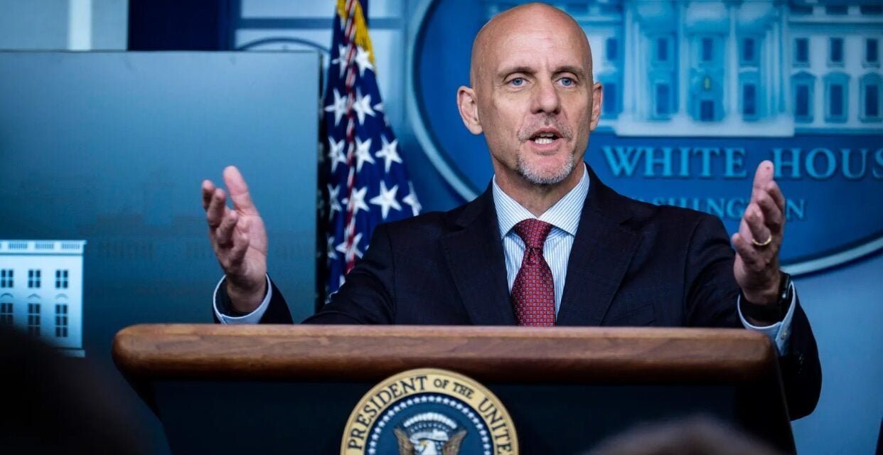 FDA aide resignation