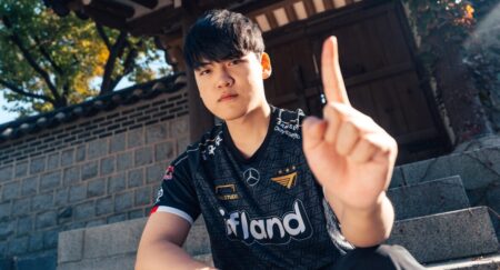 Gumayusi leaves T1
