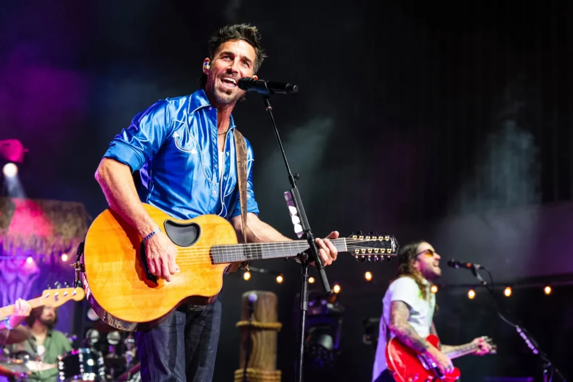 Jake Owen Recalls Jimmy Buffett’s Unforgettable Florida Charity Concert Appearance