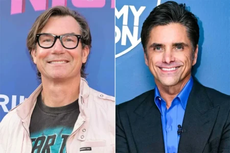 Jerry O’Connell and John Stamos End Feud With Smiling Photo at Howie Mandel’s Birthday Jerry O'Connell and John Stamos End Feud With Smiling Photo at Howie Mandel's Birthday