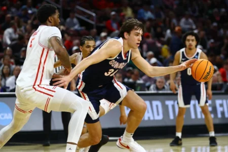 North Dakota Basketball Faces Tough Hawaii Road Test as 16.5-Point Underdog North Dakota basketball