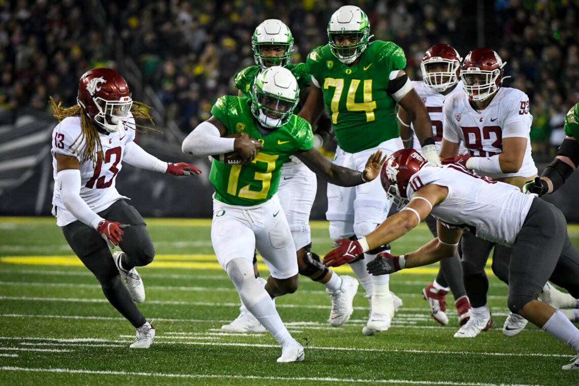 Oregon vs. Washington Prediction: Odds and Key Players for Week 14
