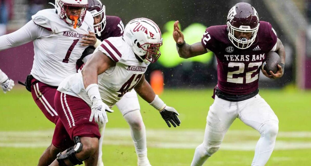 Texas Stuns No. 3 Texas A&M 27-17 in Historic Upset Texas A&M