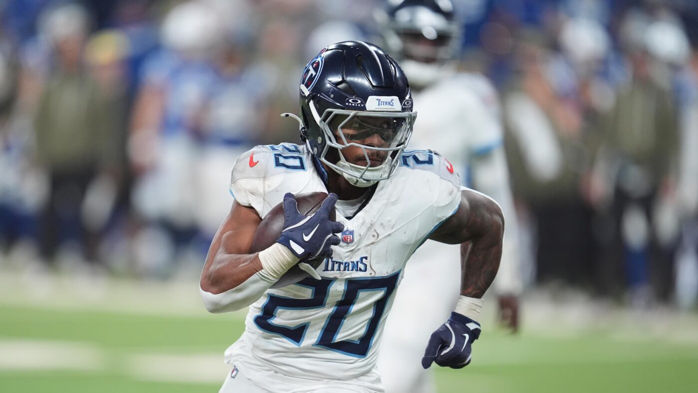 Tony Pollard Fantasy Value Stuck in Neutral After Titans Trade Deadline Standstill