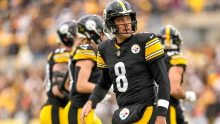 Aaron Rodgers Defies Injury, Set to Start for Steelers with Multiple Fractures Aaron Rodgers wrist injury