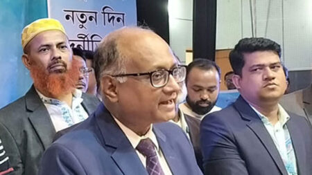 দুদক চেয়ারম্যান