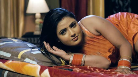 রোমান্সে ভরপুর সেরা ওয়েব সিরিজ, রহস্যের জালে ঘেরা এক নতুন গল্প! ওয়েব সিরিজ