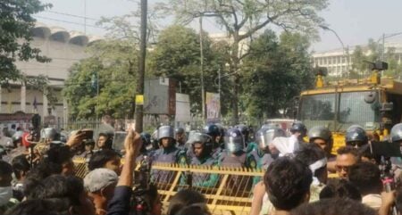 যমুনা অভিমুখে বিসিএস পরীক্ষার্থীরা, আটকে দিলো পুলিশ বিসিএস পরীক্ষার্থীরা