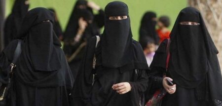 বোরকা ছাড়া চিকিৎসাসেবা