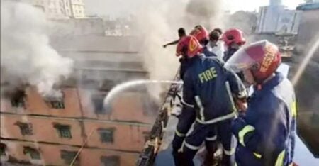 চট্টগ্রামে কম্বলের গোডাউনে আগুন