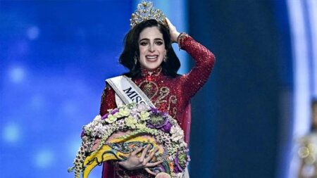 মিস ইউনিভার্স হলেন মেক্সিকান সুন্দরী ফাতিমা বশ