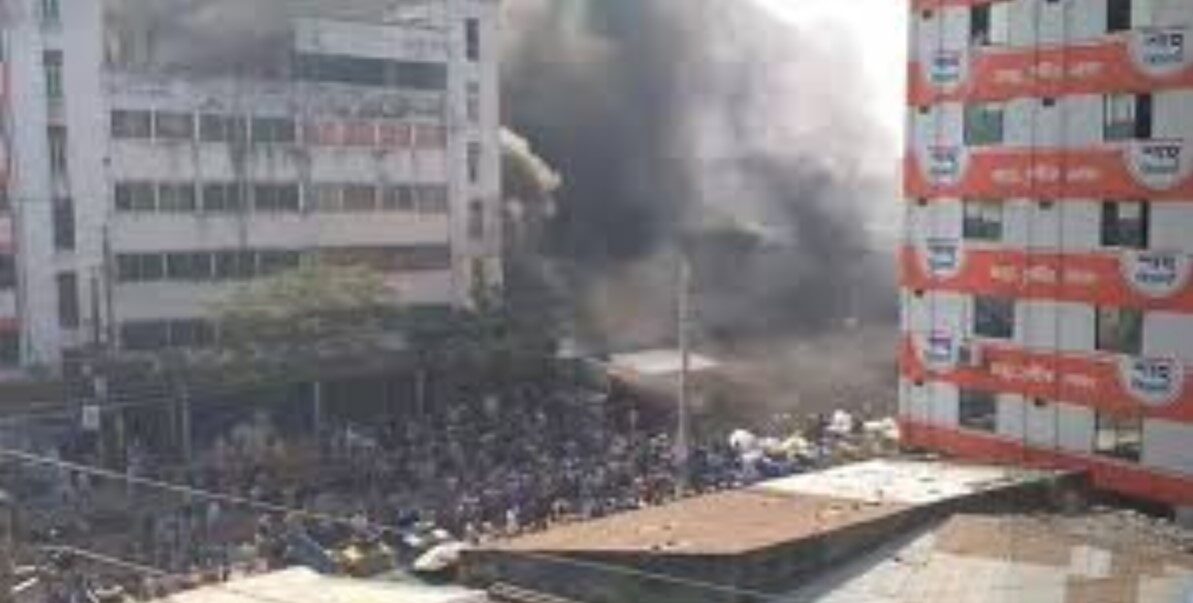 টঙ্গীতে তুলার গোডাউনে আগুন