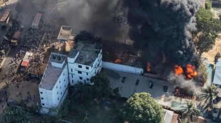 গাজীপুরে কেমিক্যাল কারখানায় আগুন