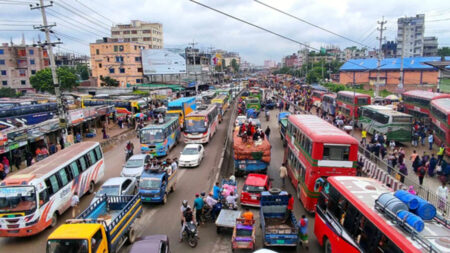 সারাদেশে সব ধরনের গাড়ি চলবে, অপ্রীতিকর ঘটনা প্রতিহত করার ঘোষণা যানবাহন