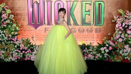 Michelle Yeoh’s New York Moment: A Pixie Cut That Breaks the Mold michelle yeoh pixie cut