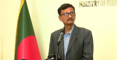 চীন থেকে অস্ত্র