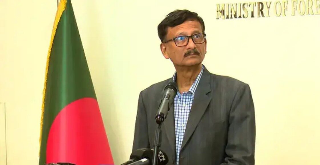 চীন থেকে অস্ত্র