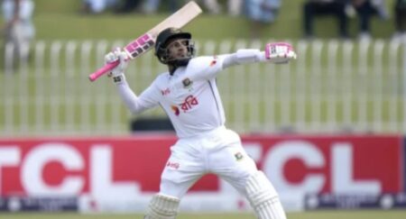 মুশফিকের শততম টেস্টে ফিফটি