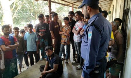 গৃহবধূ রিয়া মনি