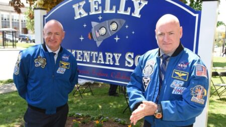 Pentagon investigation Mark Kelly