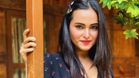 নেট দুনিয়ার সেরা ওয়েব সিরিজ এটি, রোমান্স ও নাটকীয়তায় ভরপুর web series