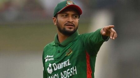 অধিনায়ক সাকিব