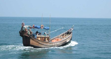 তুলে নিয়ে গেল