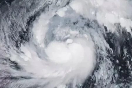 ফিলিপাইনে সুপার টাইফুন ‘ফাং-ওং’