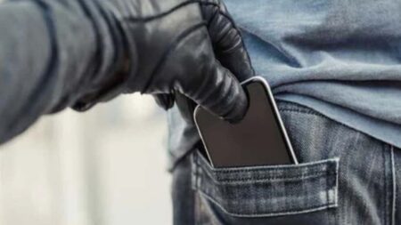 ফোন চুরি বা হারালে যা করবেন