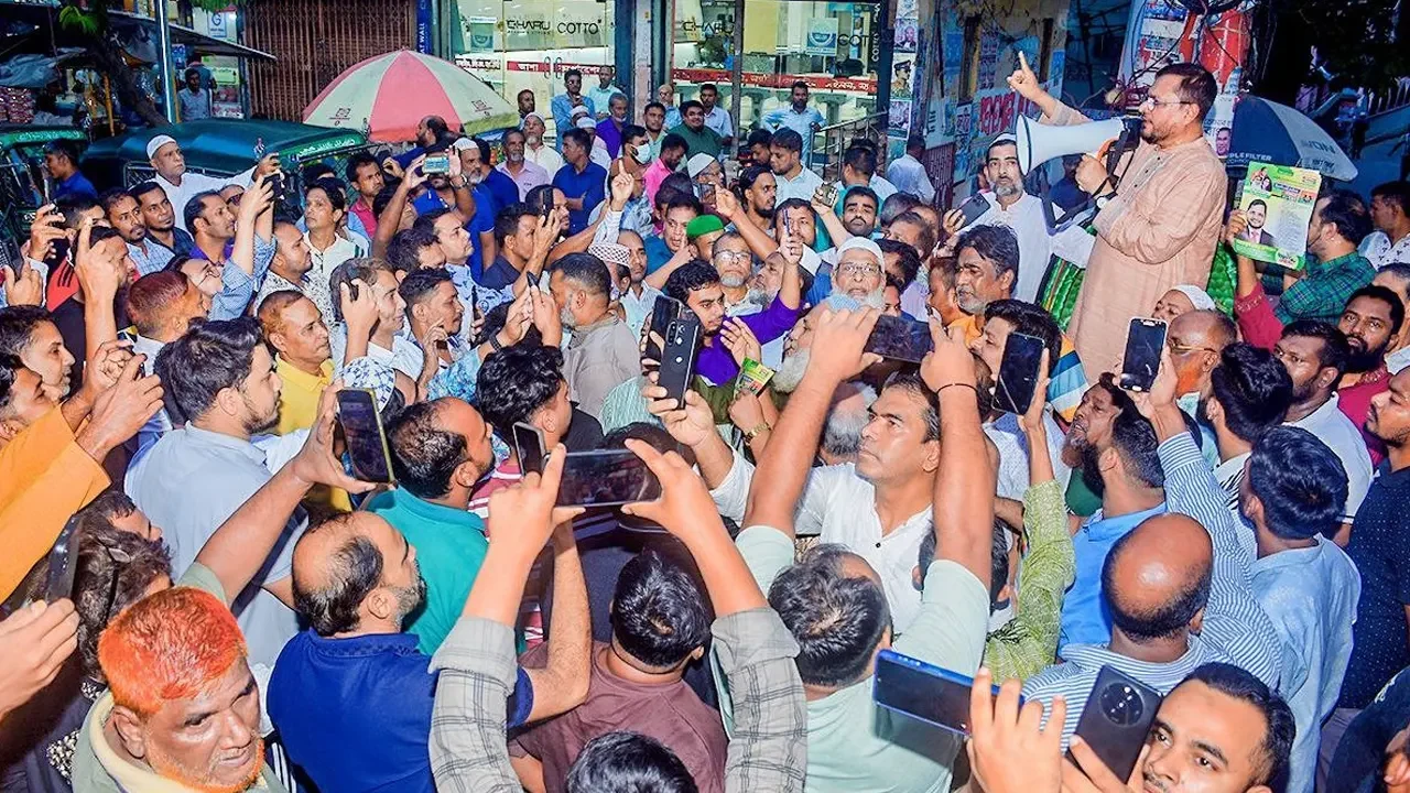 বিএনপির রাজনীতি ‘গড়ার