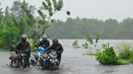 বিধ্বস্ত শ্রীলঙ্কা