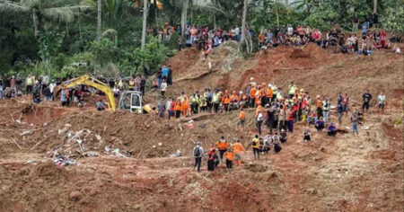 ইন্দোনেশিয়ায় ভূমিধসে মৃতের সংখ্যা বেড়ে ৩০ ভূমিধস
